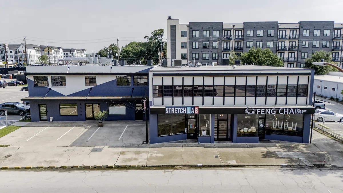 629 W. 19th - Office